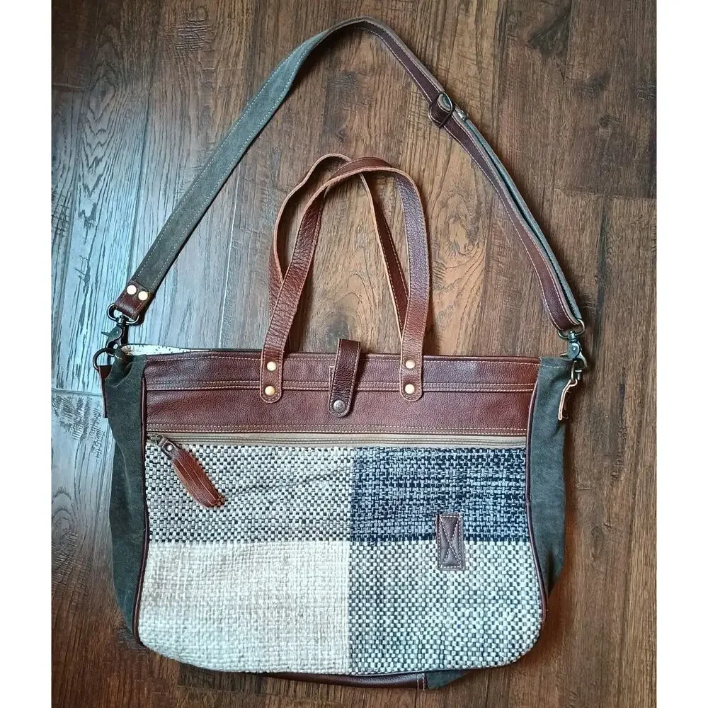 Myra messenger computer bag Very Clean Leather & Canvas